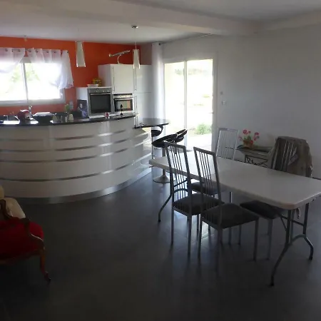 Maison D'hotes Le Croc Bed and breakfast La Milesse